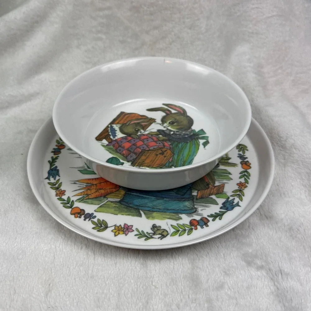 Vintage Peter Rabbit SiLite Inc Melamine Bunny  Kids Plate Bowl Mug Set Cottage